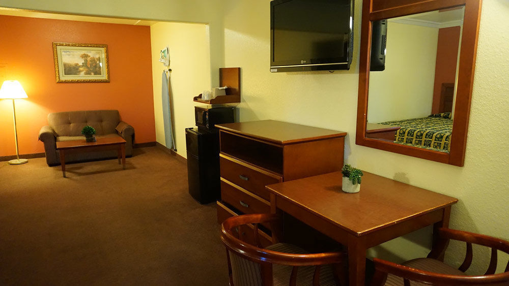 Regency Inn & Suites Downey Zewnętrze zdjęcie