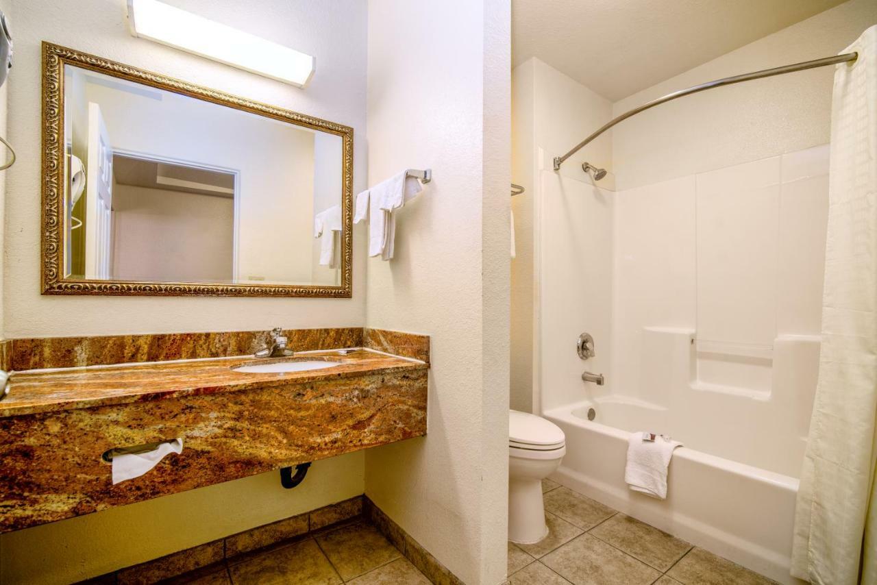 Regency Inn & Suites Downey Zewnętrze zdjęcie