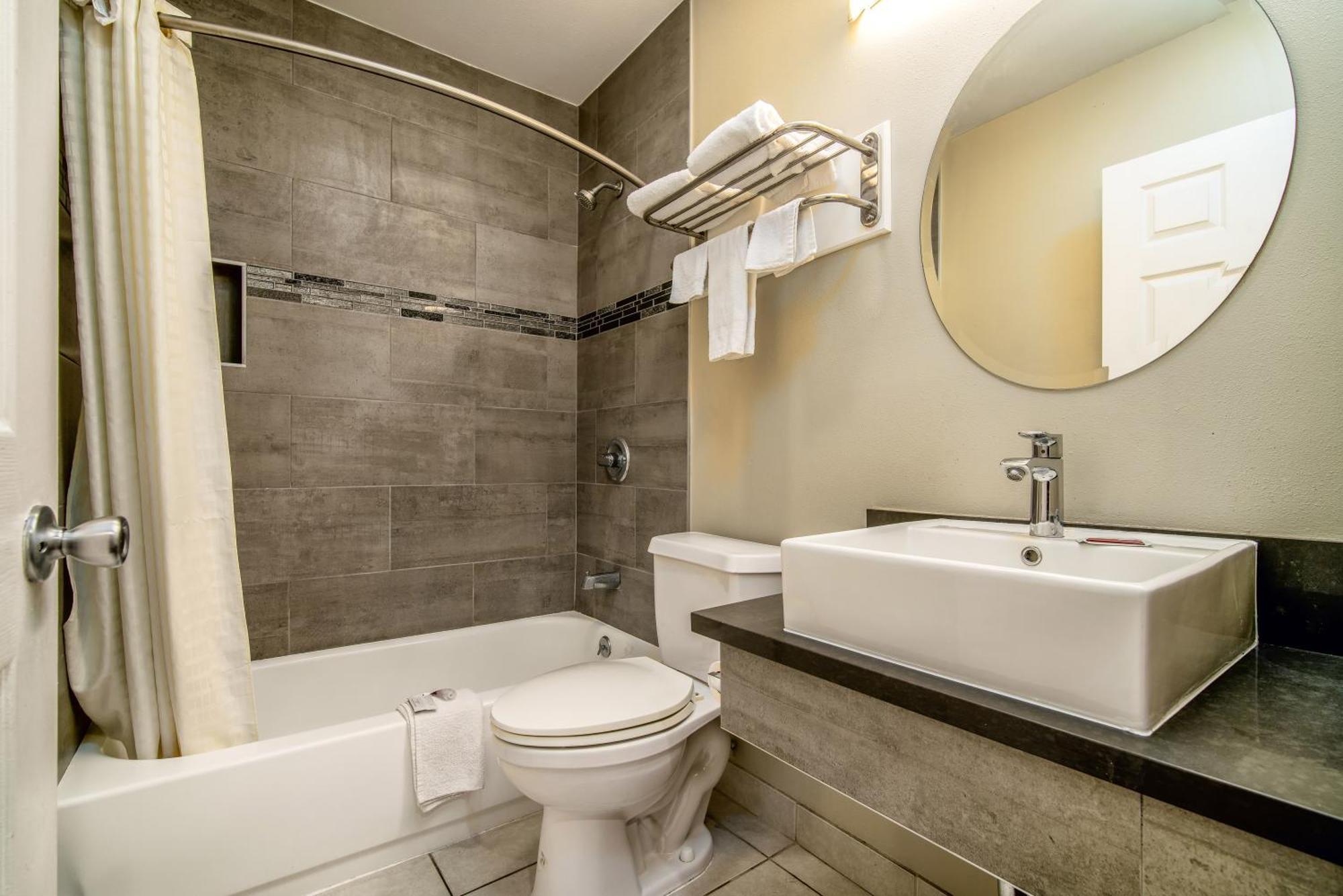 Regency Inn & Suites Downey Zewnętrze zdjęcie